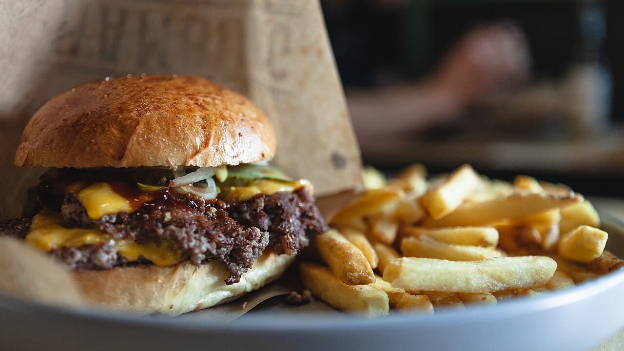 Smashed burger avec frites